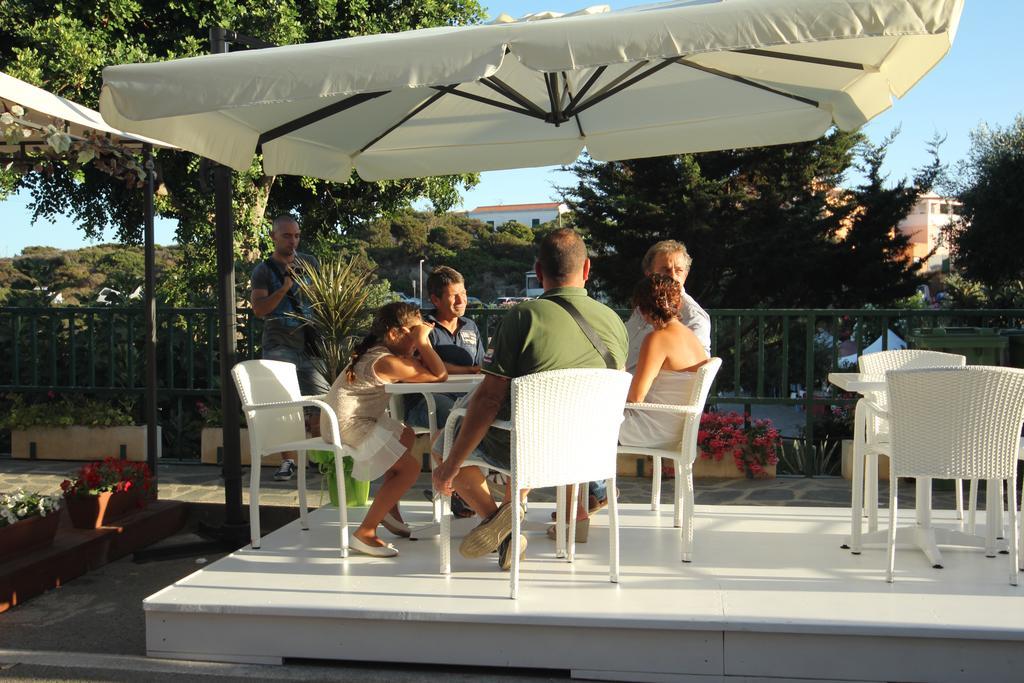 B&B Guest House Il Porto Vecchio Stintino Exterior foto
